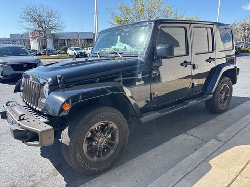 Used 2016 Jeep Wrangler Unlimited Sahara image 1
