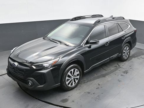 Used 2024 Subaru Outback Premium image 37