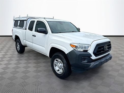 Used 2021 Toyota Tacoma SR image 4