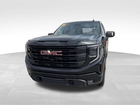 Used 2023 GMC Sierra 1500 Elevation w/ Preferred Package AWD/4WD image 3