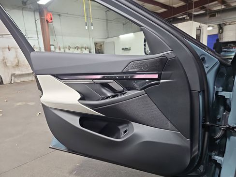 New 2026 BMW 530i w/ Premium Package image 28