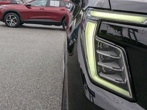 Certified 2025 GMC Yukon XL Denali AWD/4WD image 9