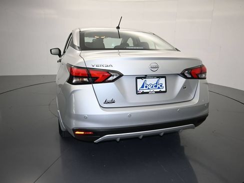 Used 2025 Nissan Versa S FWD image 23
