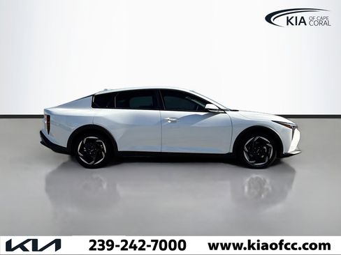 New 2025 Kia K4 EX image 6