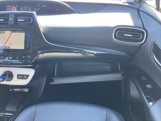 Certified 2017 Toyota Prius Four w/ Advanced Technology Package FWD image 16
