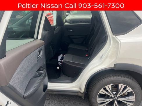 Certified 2021 Nissan Rogue SV FWD image 13