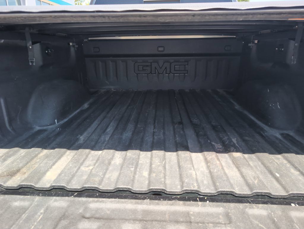Used 2018 GMC Sierra 1500 SLT AWD/4WD image 10