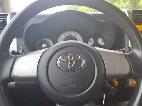 Used 2007 Toyota FJ Cruiser 4WD image 16