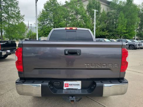 Used 2017 Toyota Tundra SR5 w/ SR5 Upgrade Package RWD image 5