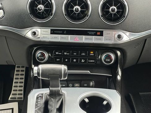 Used 2018 Kia Stinger GT AWD/4WD image 16
