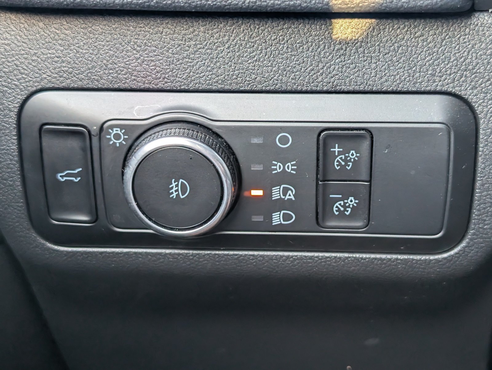 Used 2025 Ford Escape ST-Line Select AWD/4WD image 22