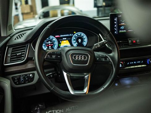 Used 2022 Audi Q5 e Prestige w/ Prestige Package AWD/4WD image 16