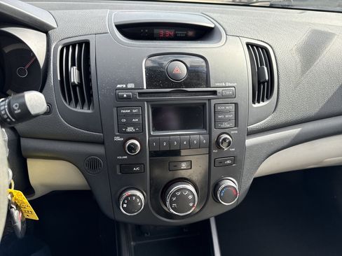 Used 2010 Kia Forte EX image 24