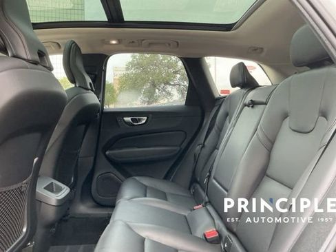 Certified 2025 Volvo XC60 B5 Core AWD/4WD image 32