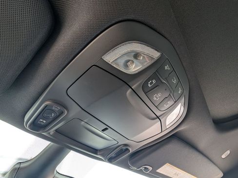 New 2026 Chrysler Pacifica Limited image 34