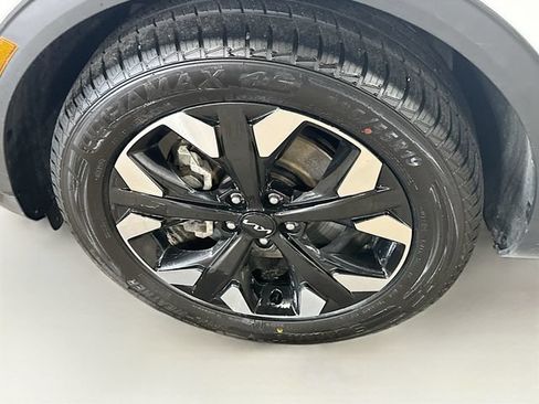Used 2024 Kia Sportage X-Line w/ X-Line Premium Package AWD/4WD image 32
