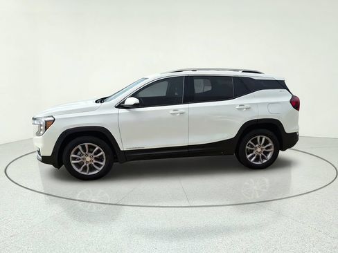 Used 2023 GMC Terrain SLT w/ Tech Package AWD/4WD image 3