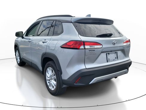 Certified 2024 Toyota Corolla Cross LE image 5