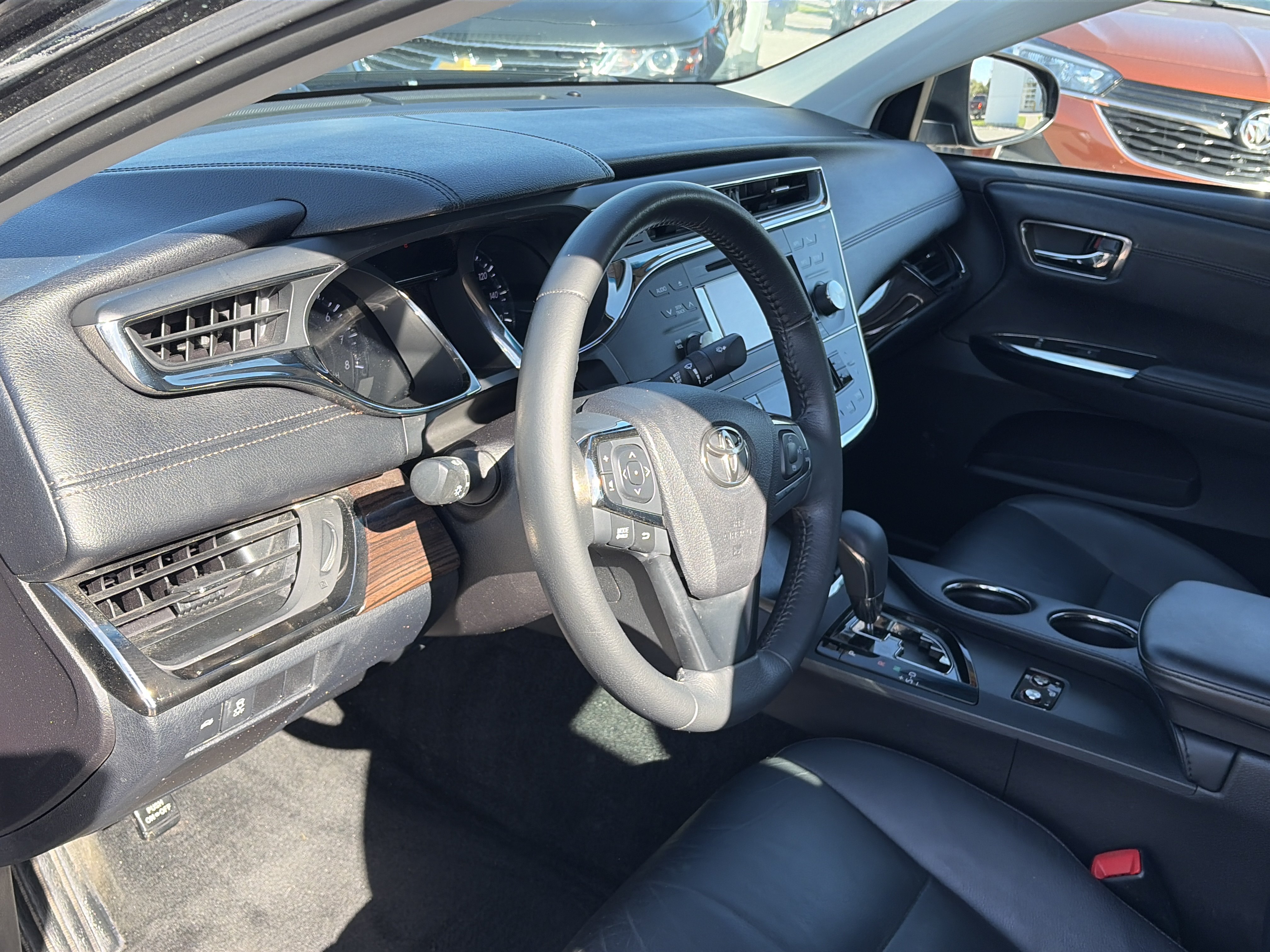 Used 2014 Toyota Avalon XLE Premium FWD image 16
