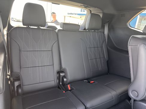 Certified 2025 Buick Enclave Avenir w/ Super Cruise Package image 45