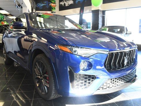 Used 2022 Maserati Levante Modena AWD/4WD image 3