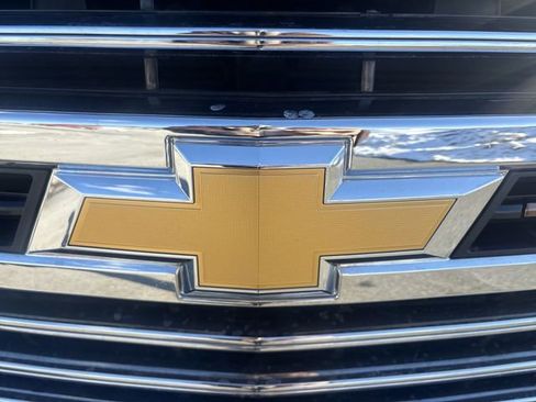 Used 2019 Chevrolet Silverado 1500 High Country image 32