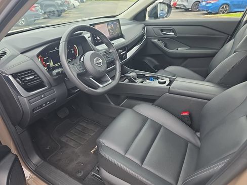Used 2024 Nissan Rogue SL w/ SL Premium Package AWD/4WD image 9
