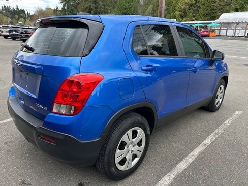 Used 2015 Chevrolet Trax LS w/ LPO, Cargo Package image 5
