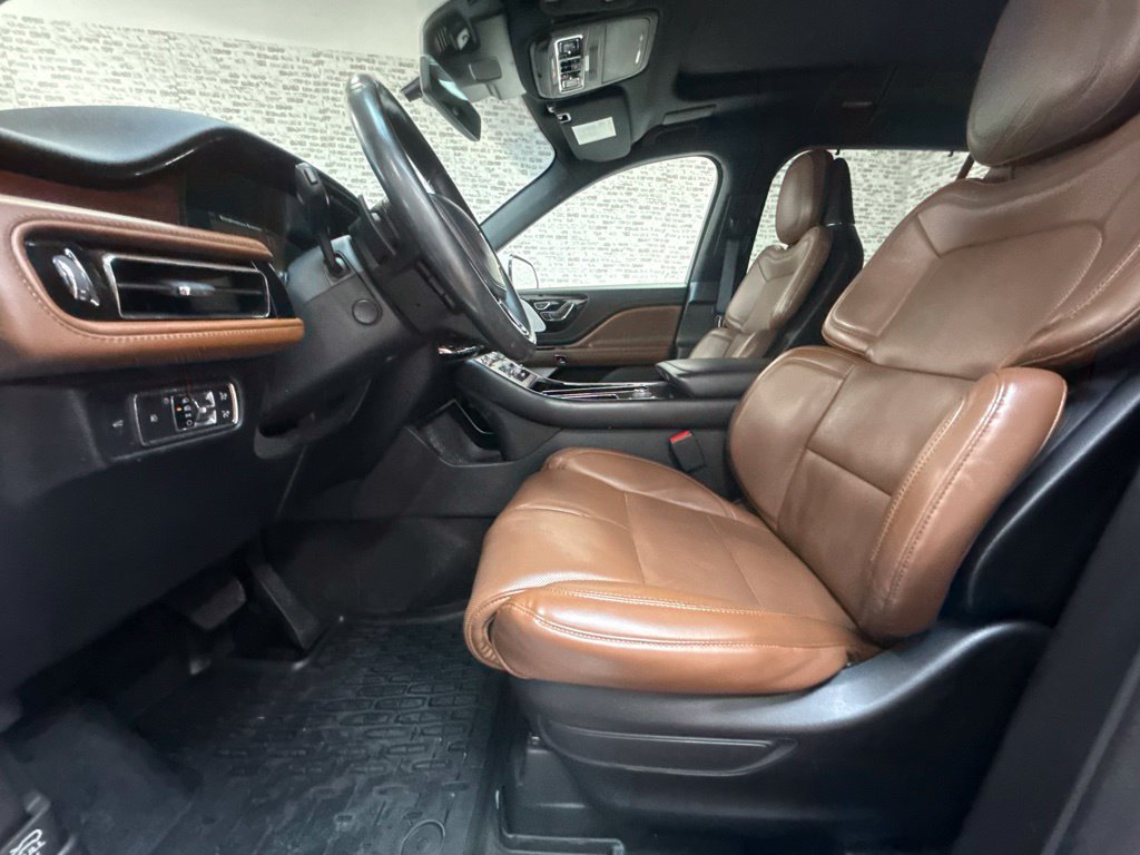 Used 2021 Lincoln Aviator Reserve w/ Equipment Group 208A AWD/4WD image 27