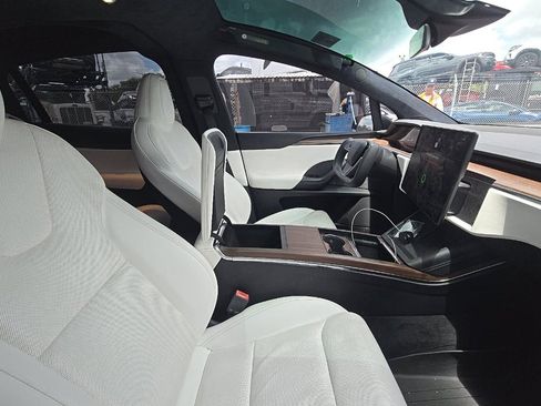 Used 2022 Tesla Model X AWD/4WD image 7