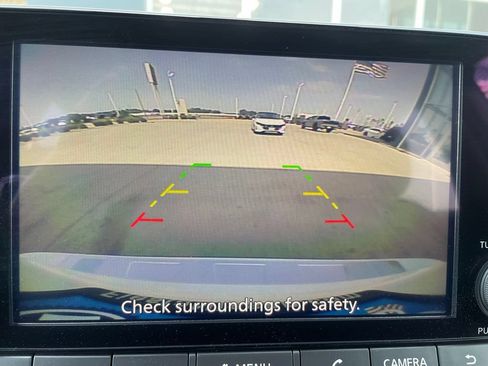 Certified 2025 Nissan Rogue SV FWD image 8