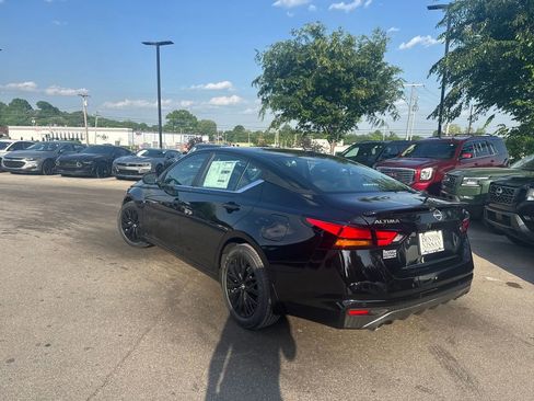 New 2026 Nissan Altima 2.5 SV w/ SV Special Edition Package FWD image 6