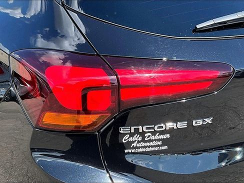 Used 2025 Buick Encore GX Preferred FWD image 29