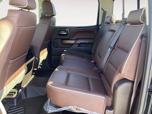 Used 2019 Chevrolet Silverado 2500 High Country w/ Duramax Plus Package image 24