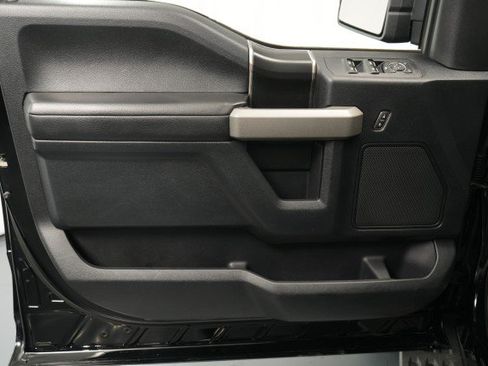 Used 2017 Ford F150 Raptor w/ Equipment Group 801A Mid AWD/4WD image 32