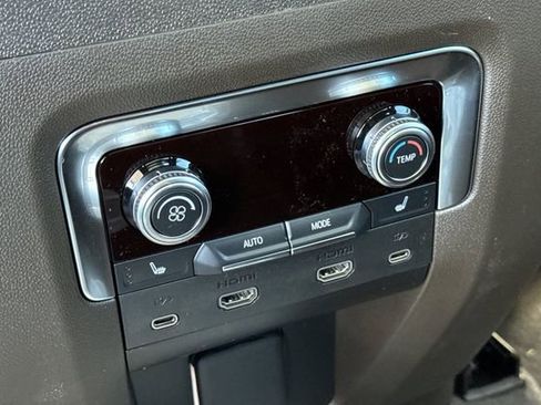 New 2026 GMC Yukon Elevation w/ Elevation Premium Package AWD/4WD image 14