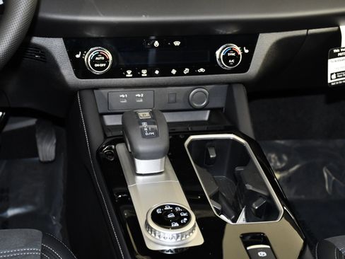 New 2026 Mitsubishi Outlander SE AWD/4WD image 13