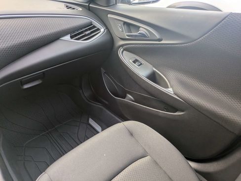 Used 2025 Chevrolet Malibu RS FWD image 10