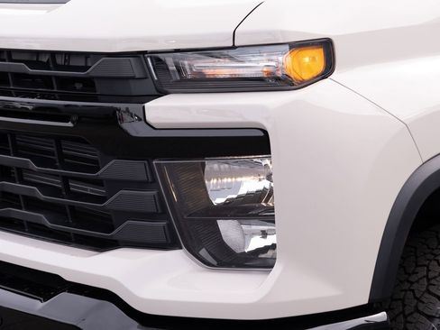 New 2026 Chevrolet Silverado 2500 Custom w/ Custom Value Package AWD/4WD image 18