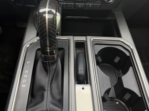 Used 2018 Ford F150 Raptor w/ Equipment Group 802A Luxury image 23