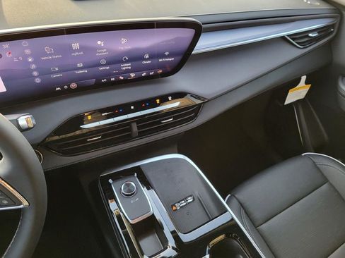 New 2026 Buick Enclave Sport Touring image 9