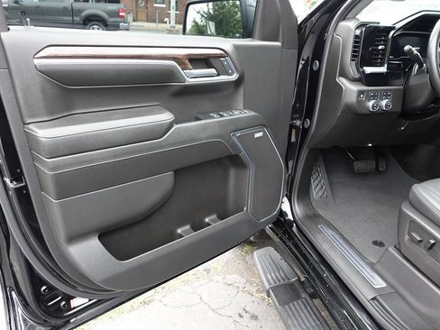 Used 2024 GMC Sierra 1500 Elevation w/ Elevation Premium Package AWD/4WD image 17
