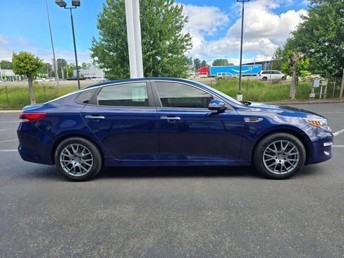 Used 2018 Kia Optima LX w/ 17" Alloy Wheels Package FWD image 6
