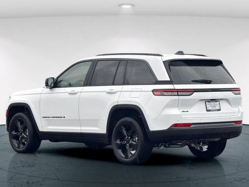 New 2026 Jeep Grand Cherokee Limited w/ Limited Altitude Package image 8