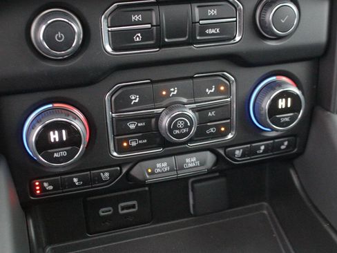 Used 2024 Chevrolet Suburban Premier w/ Max Trailering Package image 26