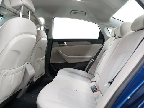 Used 2015 Hyundai Sonata SE FWD image 16