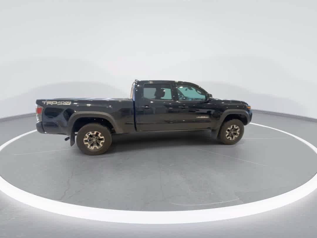 Used 2022 Toyota Tacoma TRD Off-Road w/ TRD Premium Off Road Package AWD/4WD image 9