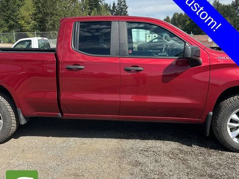 Used 2019 Chevrolet Silverado 1500 Custom w/ Custom Convenience Package AWD/4WD image 18