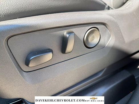 Used 2026 Chevrolet Suburban Z71 w/ Comfort Package image 13