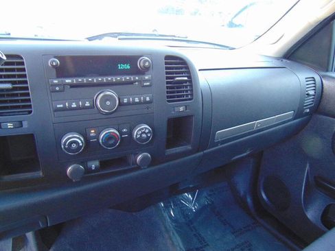 Used 2013 Chevrolet Silverado 1500 LT image 19